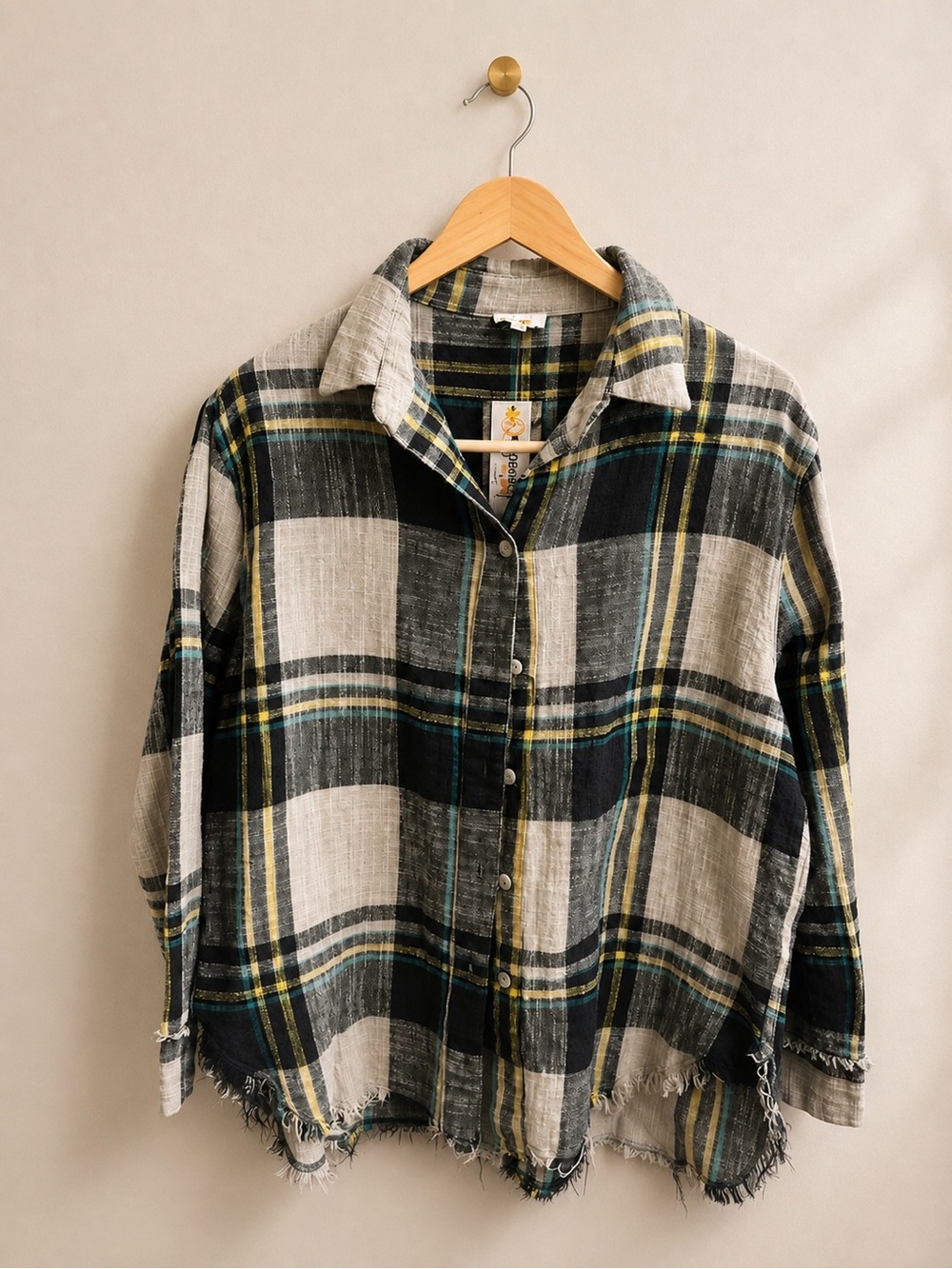 La Miel Boutique Plaid Frayed Hem Button-Up Shirt | Size Small (US 4–6)